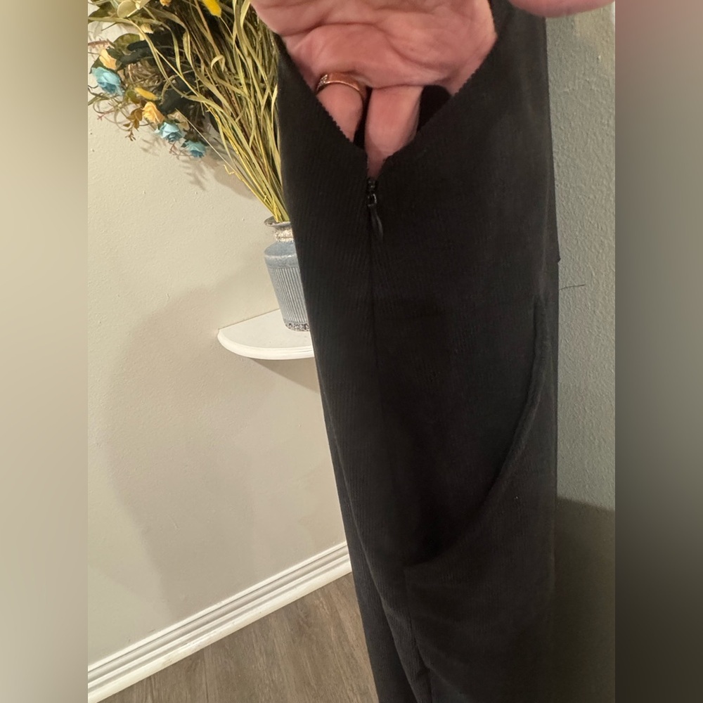 SHEIN Black Wide Leg Jumpsuit Oversized Minimalist Romper Plus 3X - Picture 7 of 9